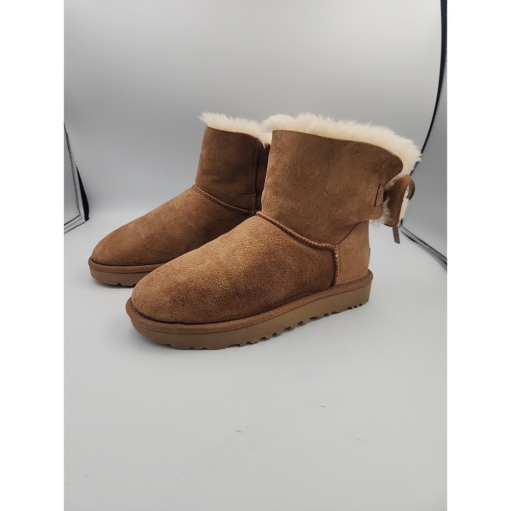 UGG Australia 1016501 Chestnut 7 US‎ Mini Bailey Bow II Winter Boots MSRP $180.